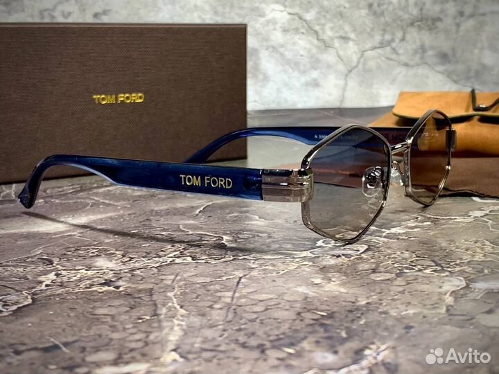 Солнцезащитные очки tom ford