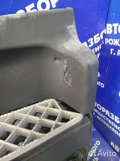 Подножка. Scania P114 Ga4X2Na 340 грузовой