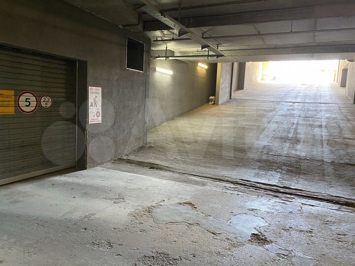 Машиноместо, 10 м²