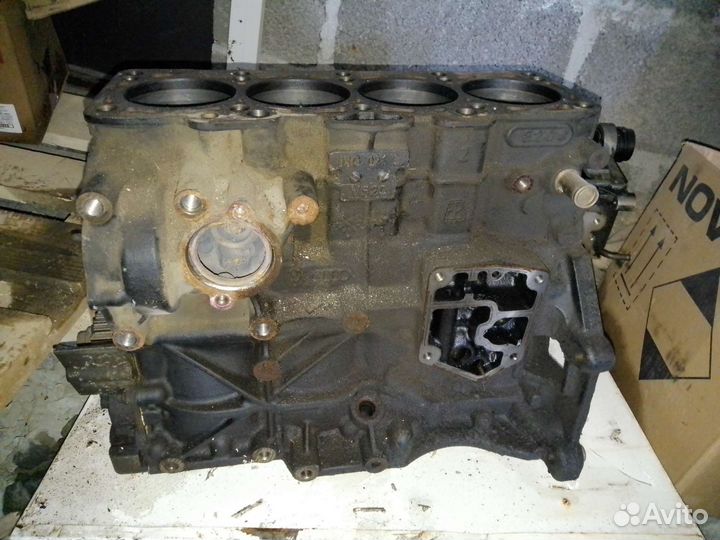 Двигатель в разборе VW Passat