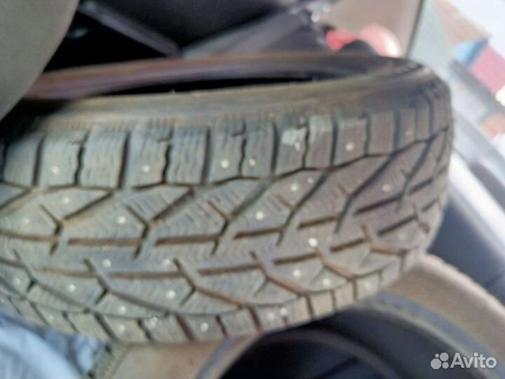 Sumaxx Max Drifting Z1 215/60 R17 54D