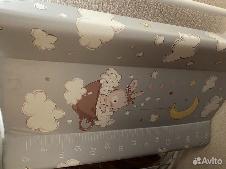 Пеленальный столик