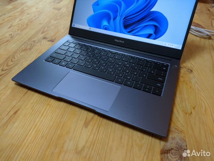 Ноутбук Honor Magicbook 14. Ryzen 5 3500u