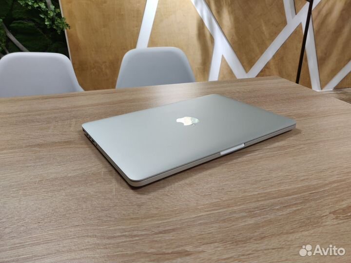 Macbook Pro 13 retina / i5 2,7GHz / 8gb / ssd m2