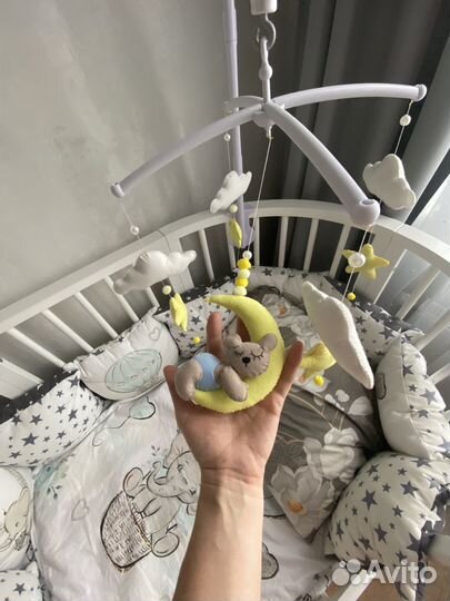 Мобиль для детской кроватки