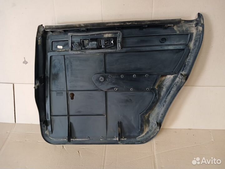 Обшивка задней левой двери Audi 100 c4