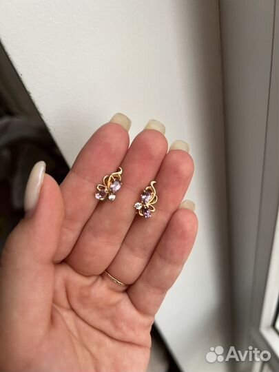 Золотые серьги