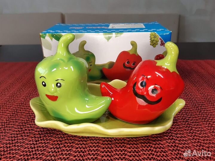 Набор для специй на керам. подставке (2 шт.)