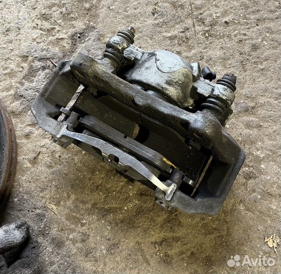 Суппорта передние Audi A4 B8