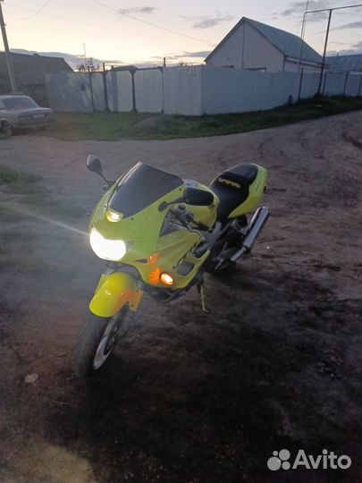 Продам honda VTR1000F