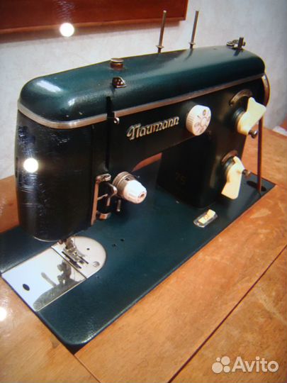 Швейная машинка Naumann Германия продаю