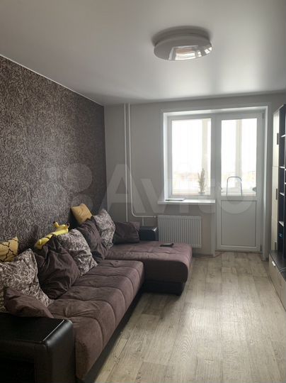 2-к. квартира, 65 м², 8/17 эт.