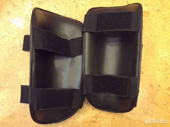 Шлем + защита голени