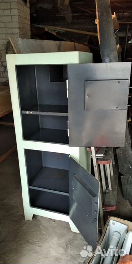 Шкаф металлический сейф