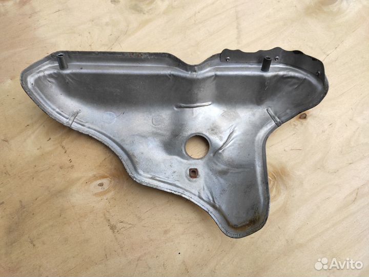 Щиток термозащитный Z16XEP Astra H Zafira B Meriva