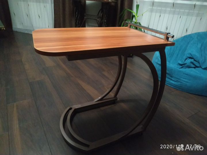 Столики подкатные диванные в стиле лофт