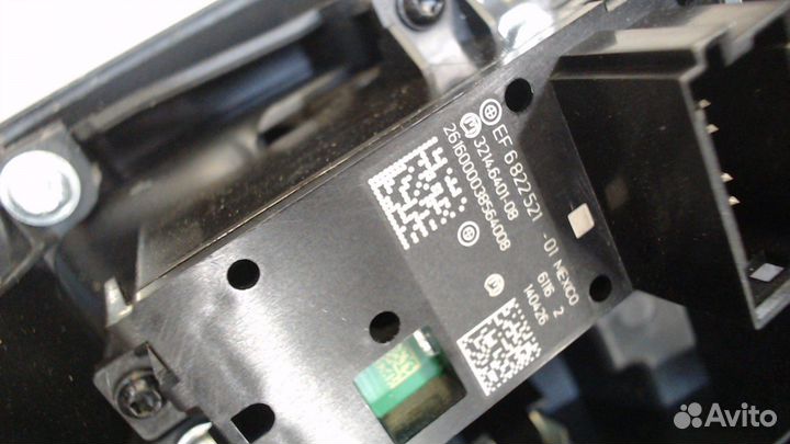 Кнопка стояночного тормоза BMW i3, 2016