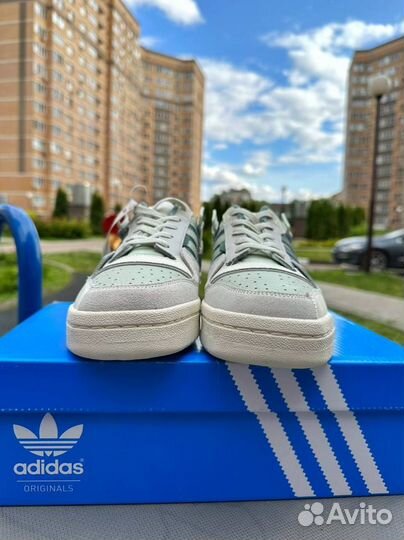 Кроссовки adidas forum low