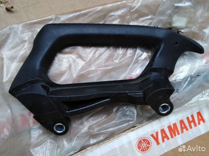 Оригинальные ручки сиденья пассажира Fz8 б у