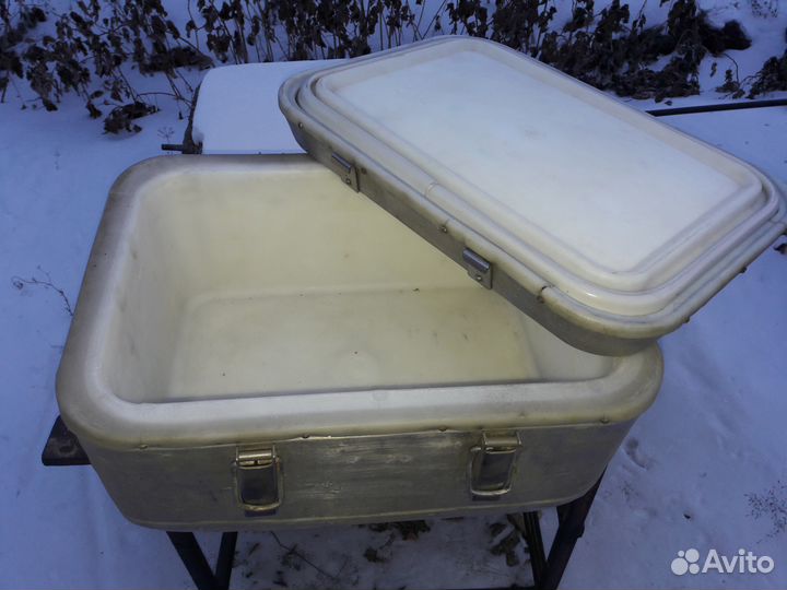 Изотермический контейнер-термос для пищевых продук