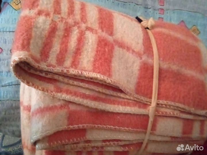 Одеяла ватные и шерстяное