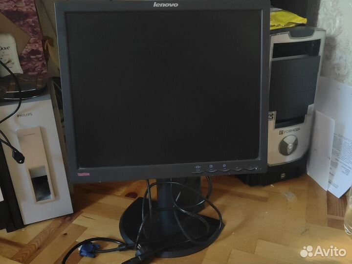 Монитор Lenovo 9417-hh2 17дюймов
