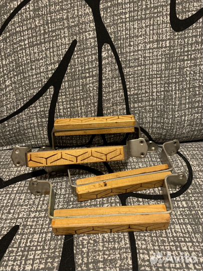 Дверные ручки деревянные