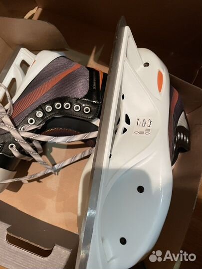 Вратарские коньки Bauer performance SR