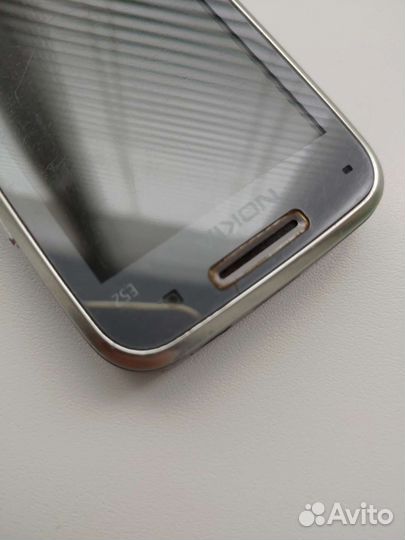 Nokia E52 (не включается)