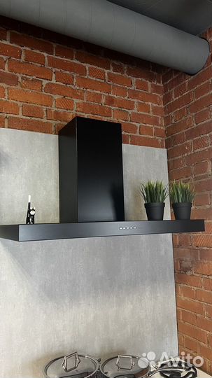 Кухонная настенная вытяжка Falmec plane black 900