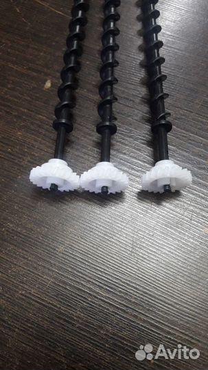 Шнек узла очистки Kyocera TR-5230 + шестерня