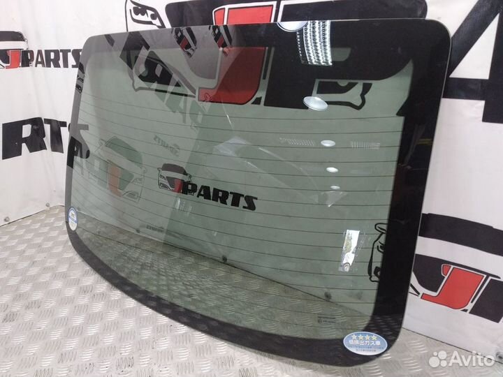 Стекло заднее Mazda 3 BK рестайлинг (2006—2009)