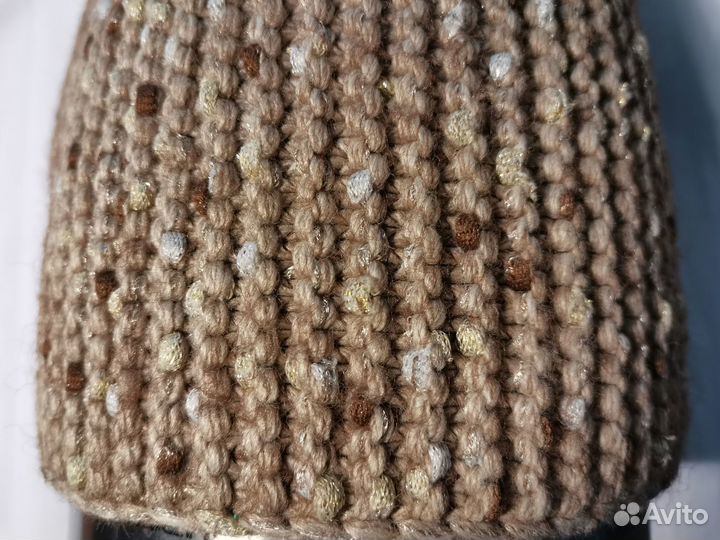 Бежевая шапка меланж