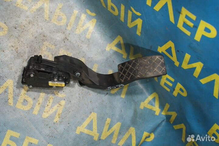 Педаль газа audi A6 C5