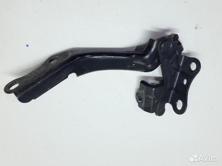 Петля капота передняя левая Toyota Camry V70/V75