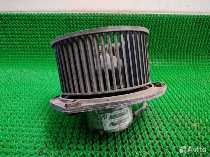 Мотор отопителя Лада 2110 2002