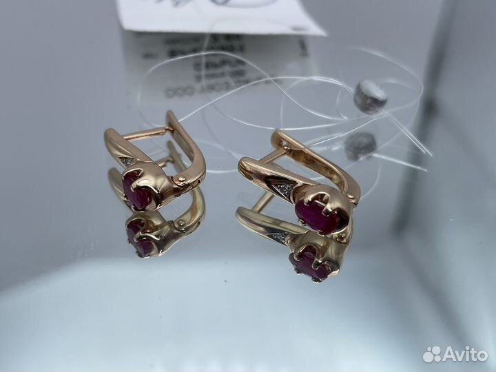 Золотые серьги с рубином и брилл