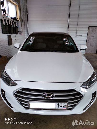 Лобовое стекло Opel Astra H 5D (2004)