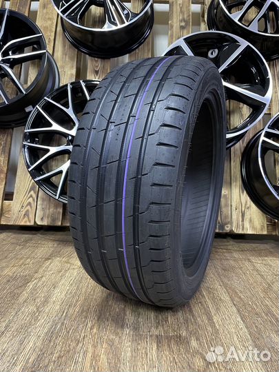 Nokian Tyres Hakka Black 2 SUV 265/45 R20 и 295/40 R20 108Y