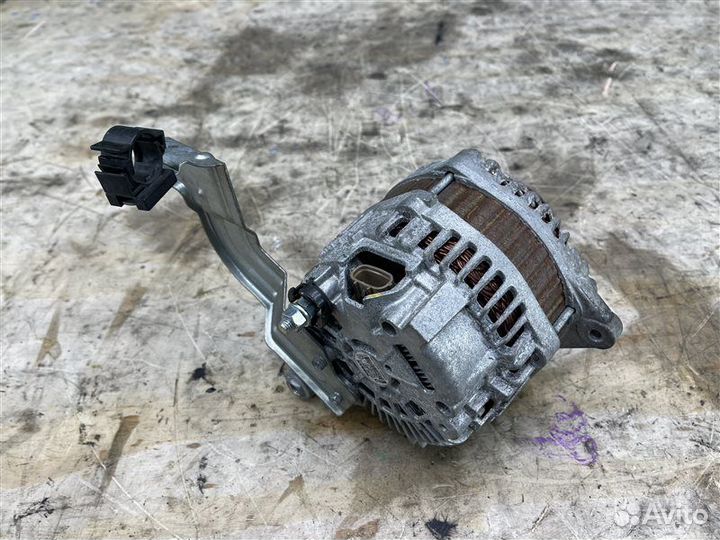 Генератор Nissan Skyline V36 VQ25HR 2013