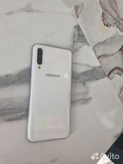 Samsung Galaxy A50, 6/128 ГБ