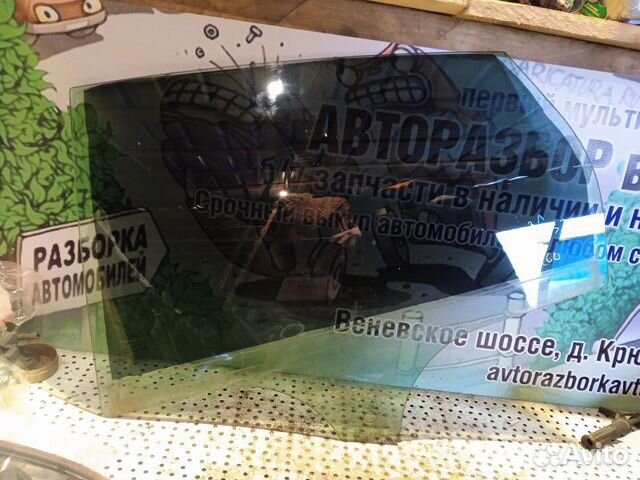Стекло двери заднее левое Ford Focus 3