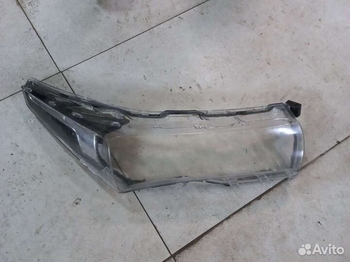 Стеко фары правая Toyota corolla E 180 2013