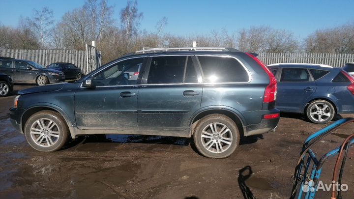 В разборе Volvo XC90