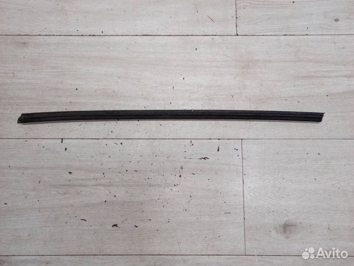 Бархотка стекла наружная пп Renault Sandero 2