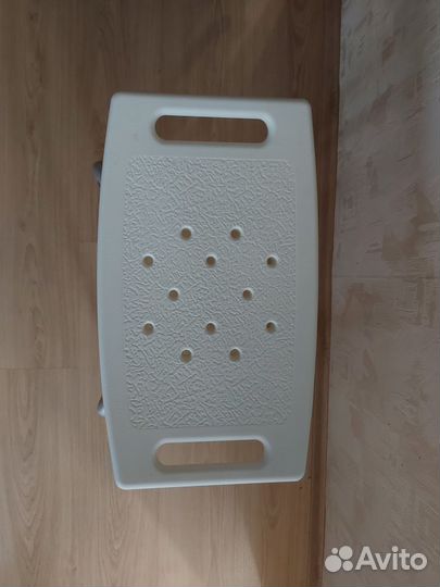 Стул для купания в ванной