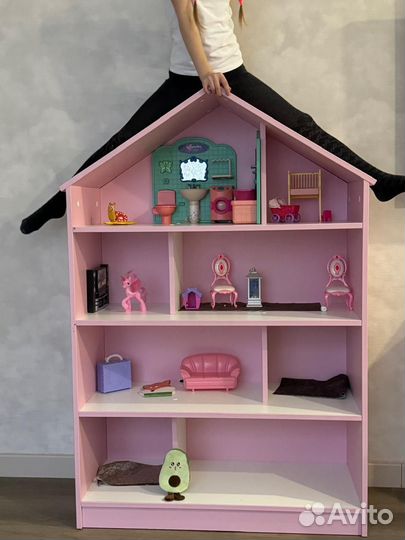 Большой кукольный домик деревянный