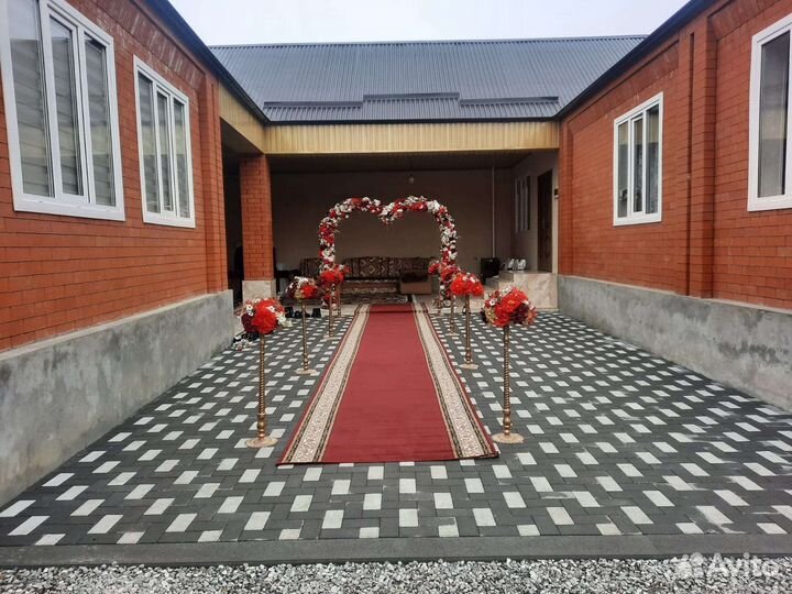 Прокат столов и стульев, арки, дорожка, посуда