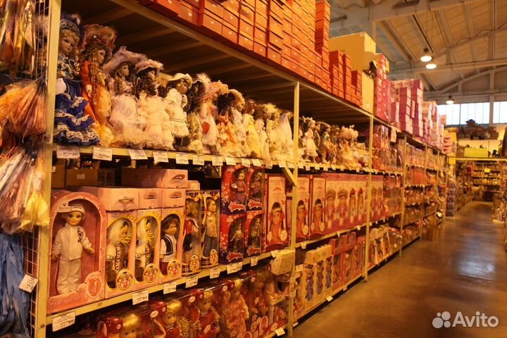 Фасовщики новогодних подарков