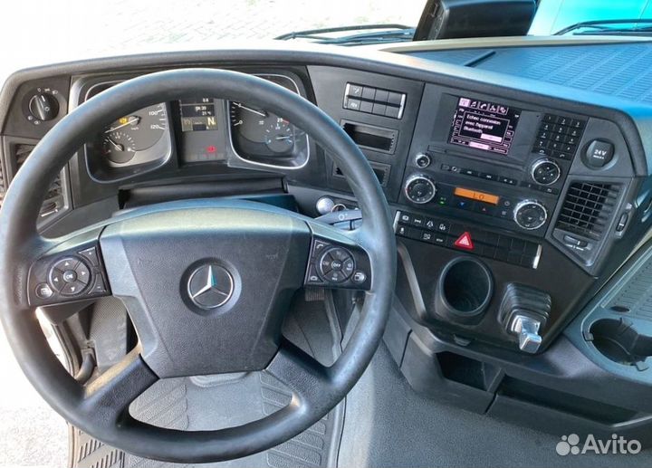 Pазбираем грузовик Mercedes-Benz Actros mpiv с 201